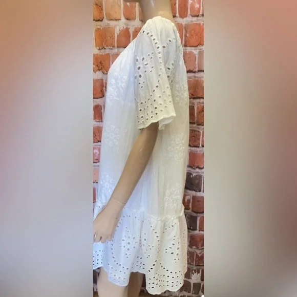 Rebellion white off the shoulder eyelet mini dress size medium - Picture 5 of 6